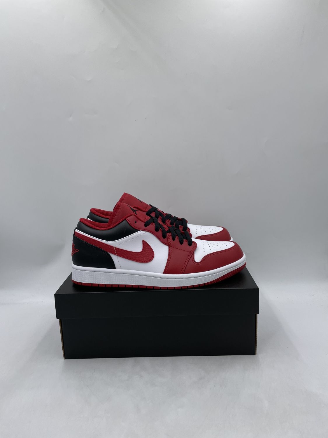 Jordan 1 Low Bulls | AfterMarket