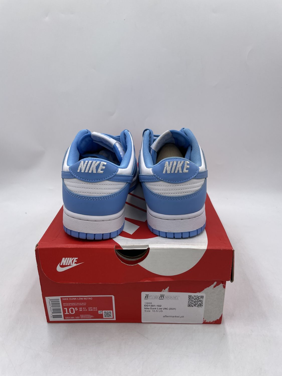 Ni ke Dun k Low top UNC size8.5 dd1391-102