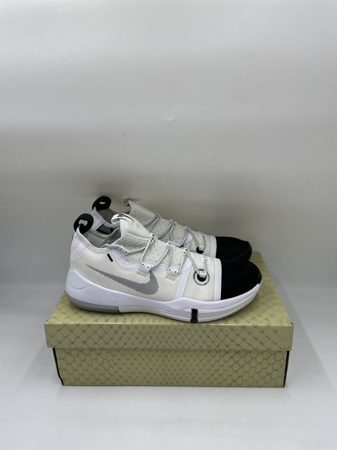 Nike Kobe AD Exodus Black Toe Men's Sz 7.5 White Black AR5515-100 NEW