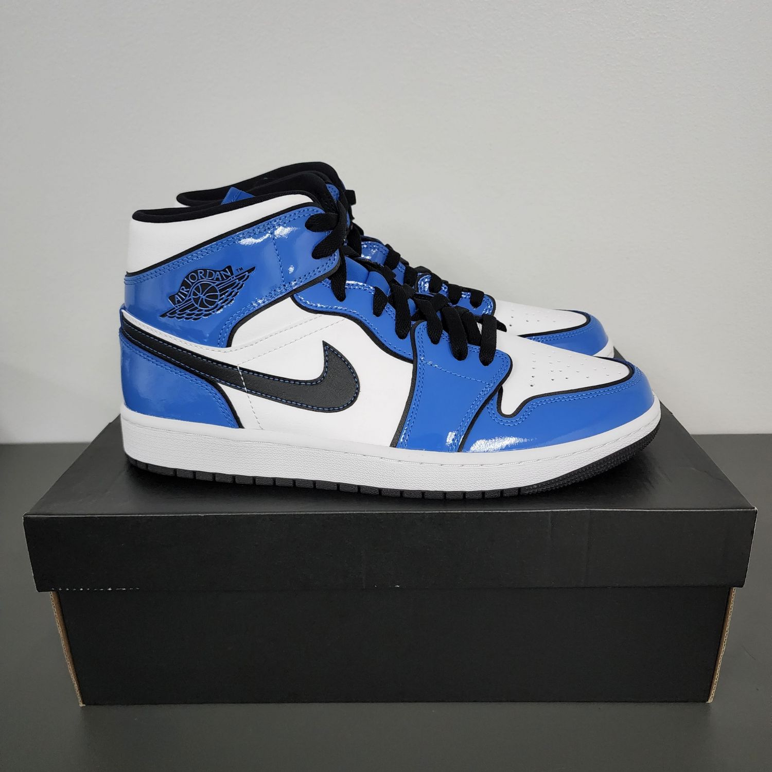 jordan retro 1 signal blue