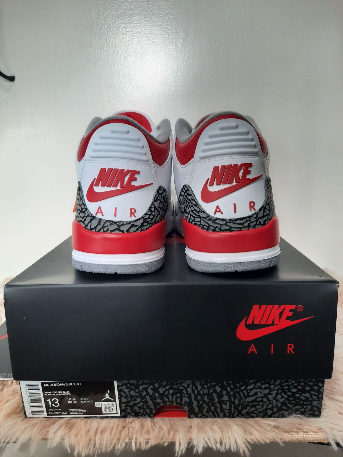 Air jordan 3 noir cheap rouge