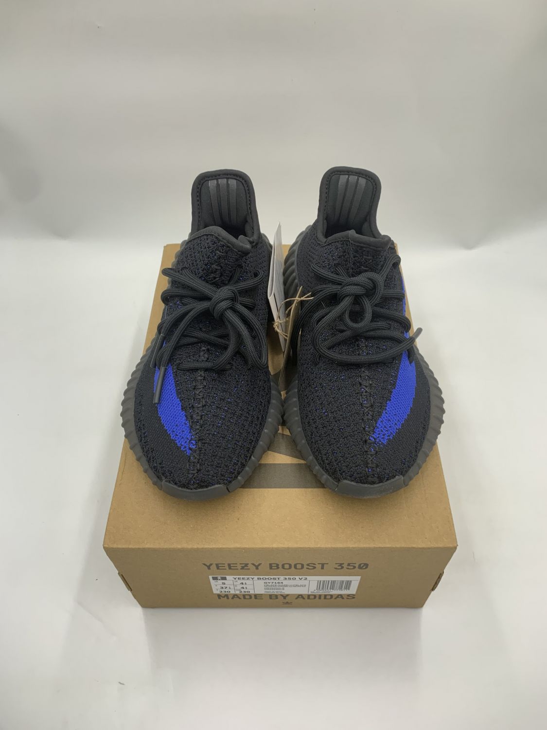 Navy blue sale yeezy 350