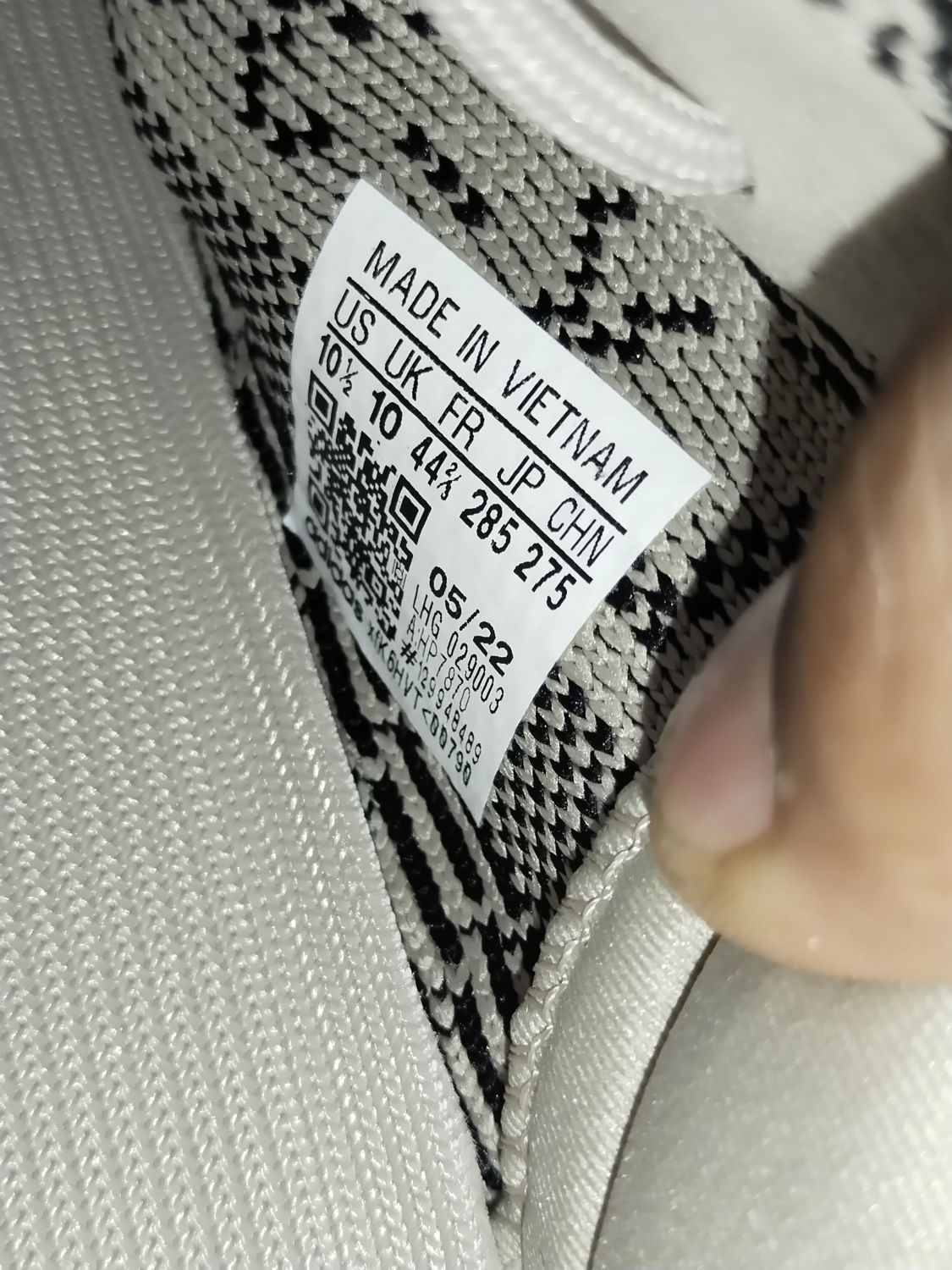 Adidas yeezy zebra shop made in vietnam
