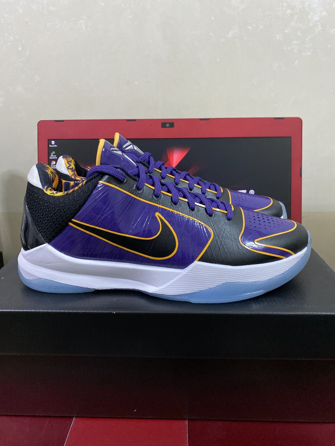 Nike zoom kobe 5 protro outlet lakers where to buy