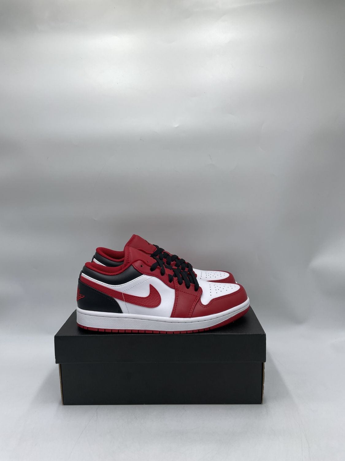 Jordan 1 Low Bulls | AfterMarket