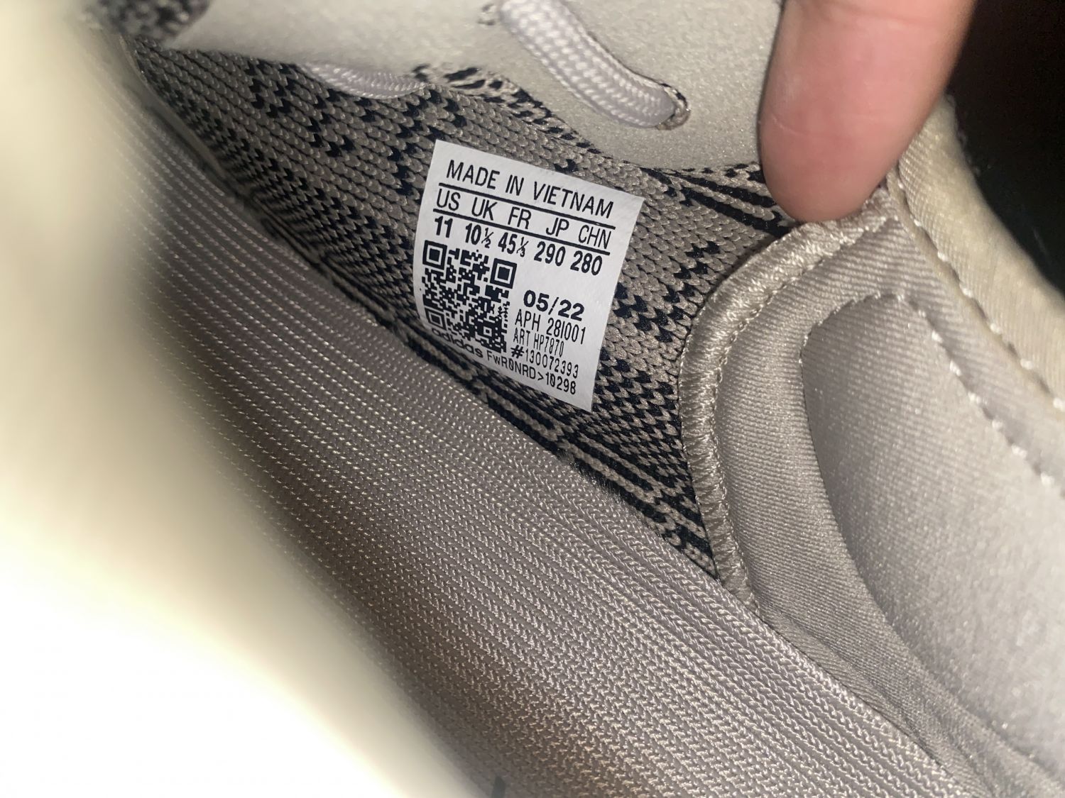 Adidas yeezy 700 made in vietnam cheap