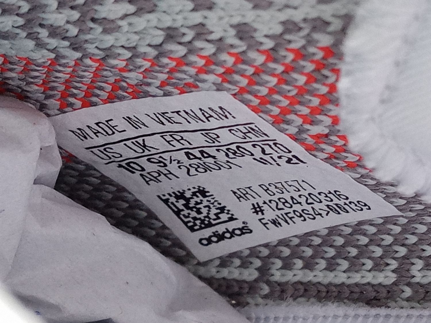 Yeezy blue tint uk 10 best sale