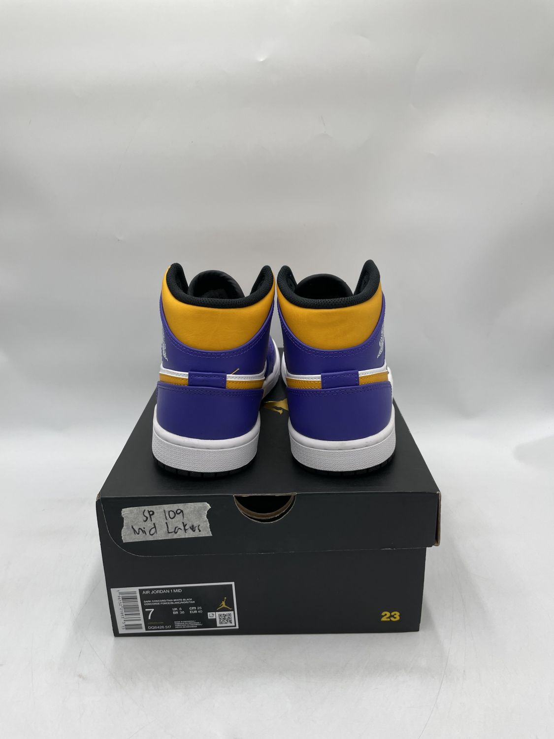 Jordan 1 outlet lakers price