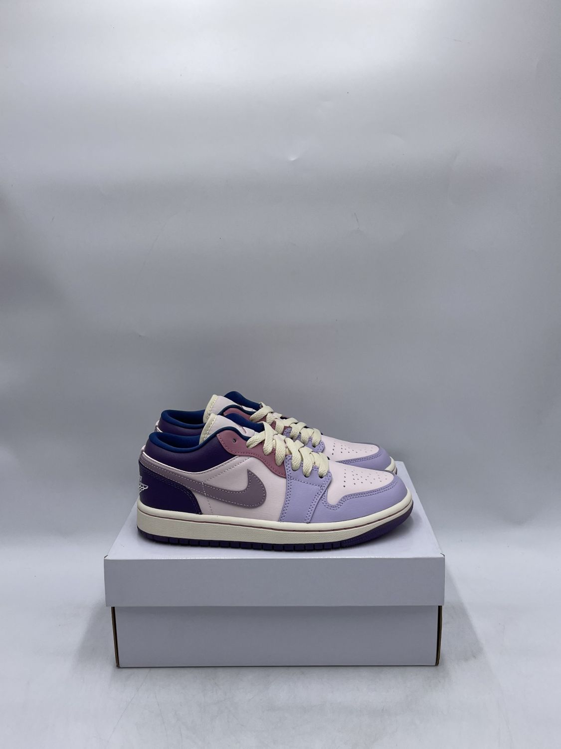 Model 5 Pastel Purple 白 パステルパープル Jordan 1 Mid Easter Pastel (Womens) – Sneakhers Canada
