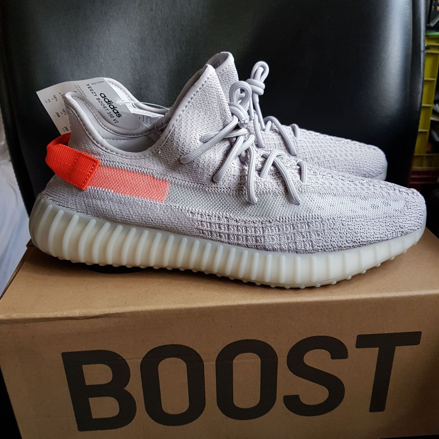 experimental cartucho Autocomplacencia Adidas Yeezy Boost 350 V2 Tail Light | AfterMarket