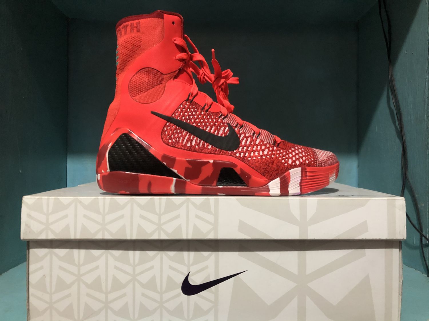 kobe 9 christmas price