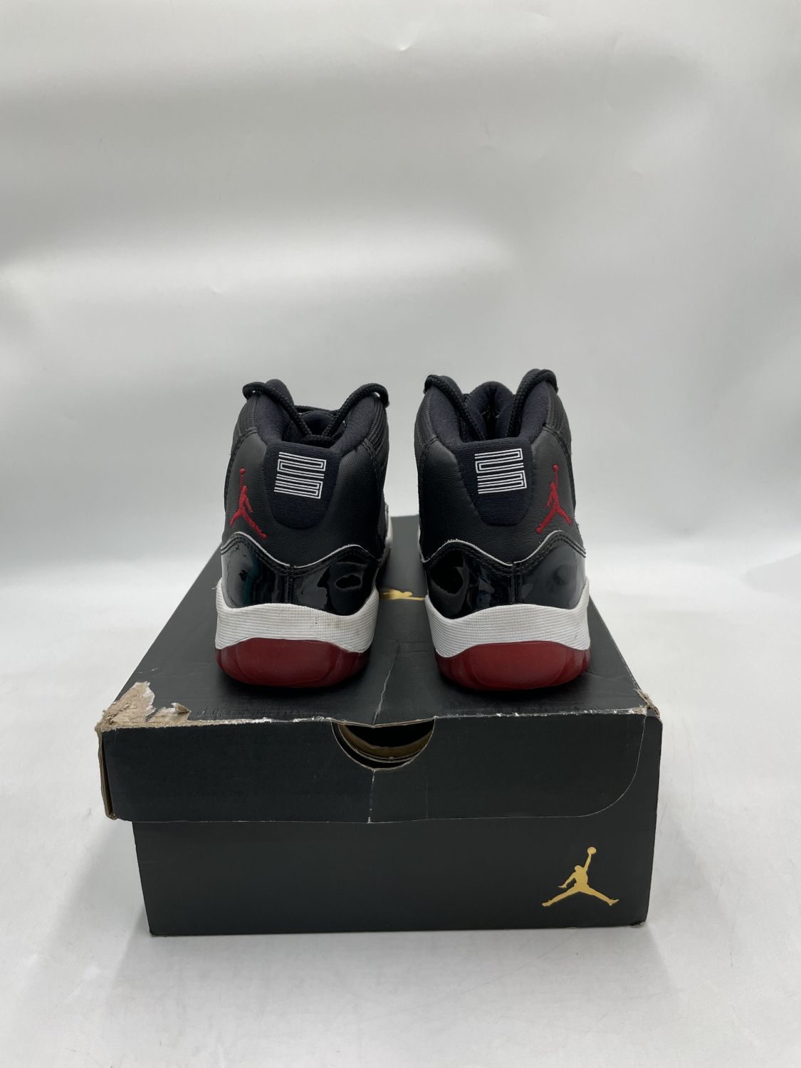 Jordan on sale 11 86