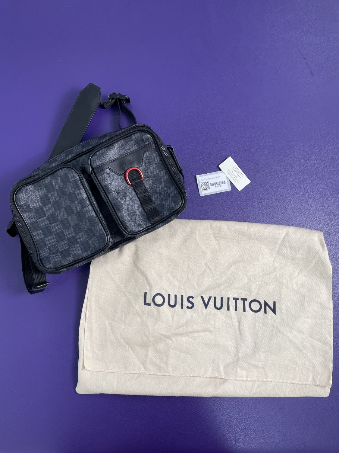 Louis Vuitton Mens Messenger Damier Graphite – Luxe Collective