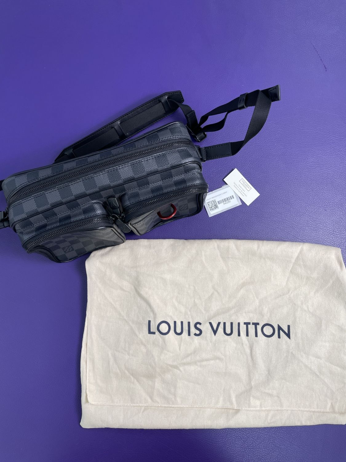 Shop Louis Vuitton DAMIER GRAPHITE Utility messenger (N40280) by  IMPORTfabulous