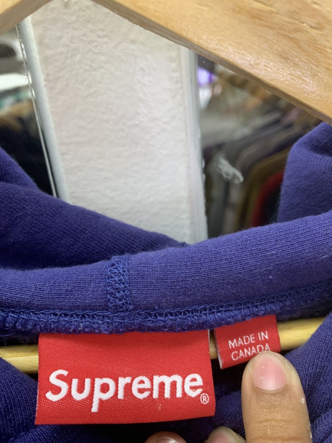 Jual hoodie supreme original full tag / made in canada