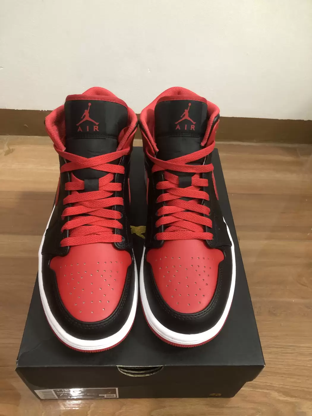 Jordan 1 Mid Alternate Bred (2022) | AfterMarket Jordan 1 Mid Alternate Bred (2022) | Aftermarket
