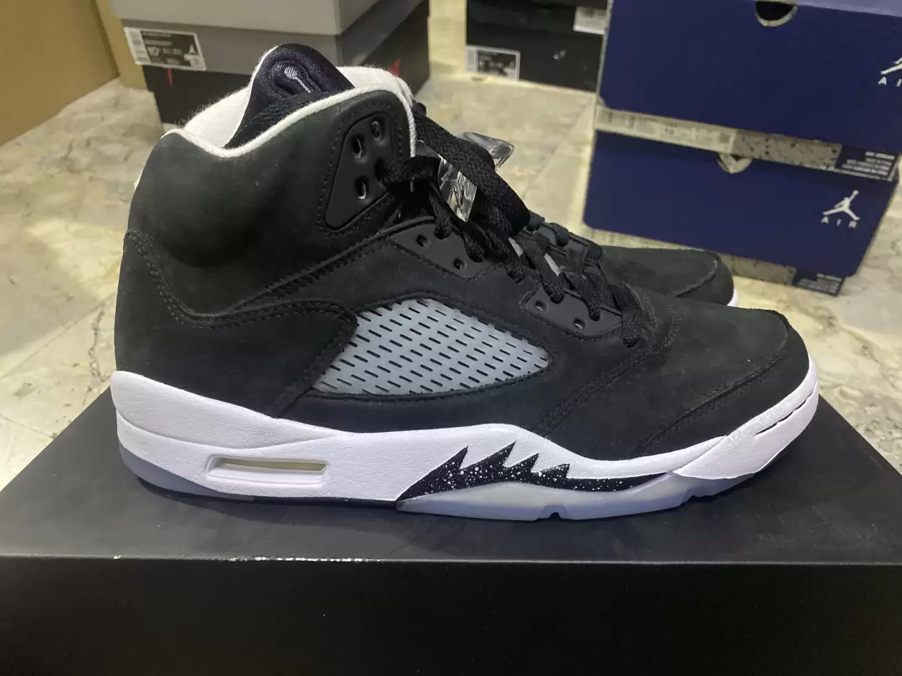 Jordan 5 Retro Moonlight (2021) | AfterMarket