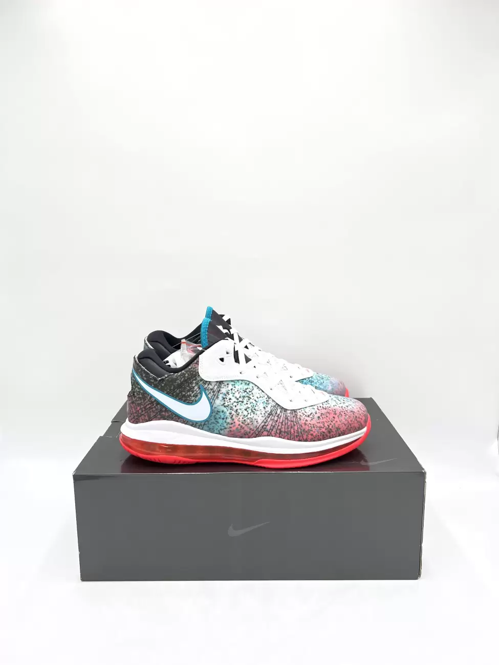 Lebron 8 low black deals