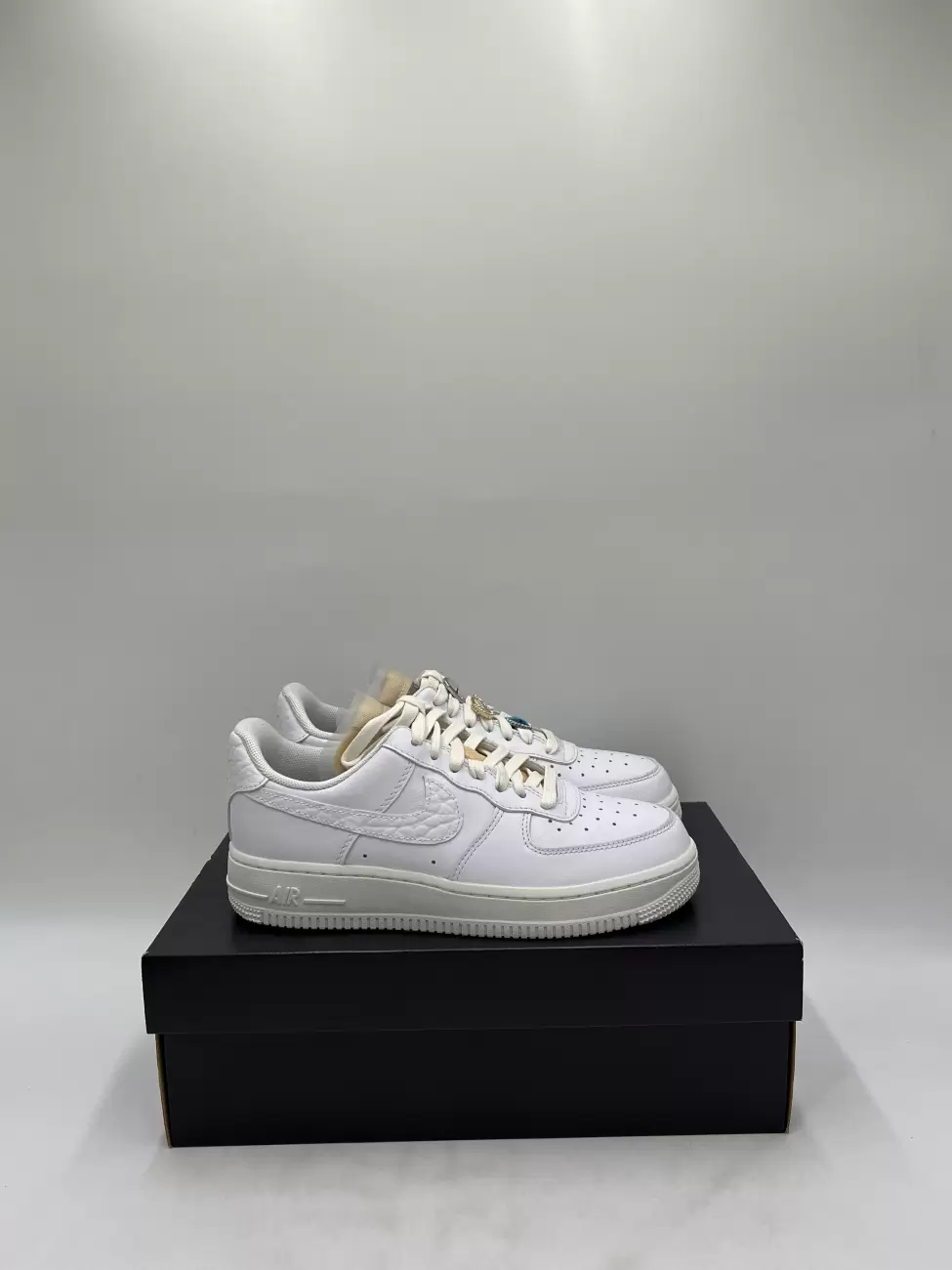Nike Wmns Air Force 1 Low '07 LX 'Bling