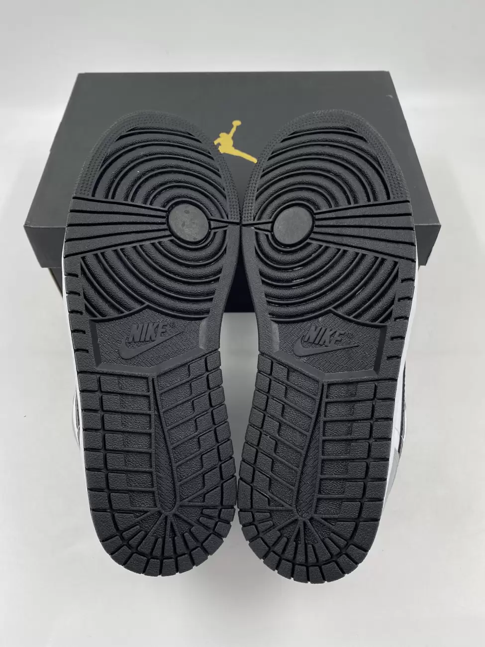 まるページ Jordan 1 Low Light Smoke Grey | AfterMarket