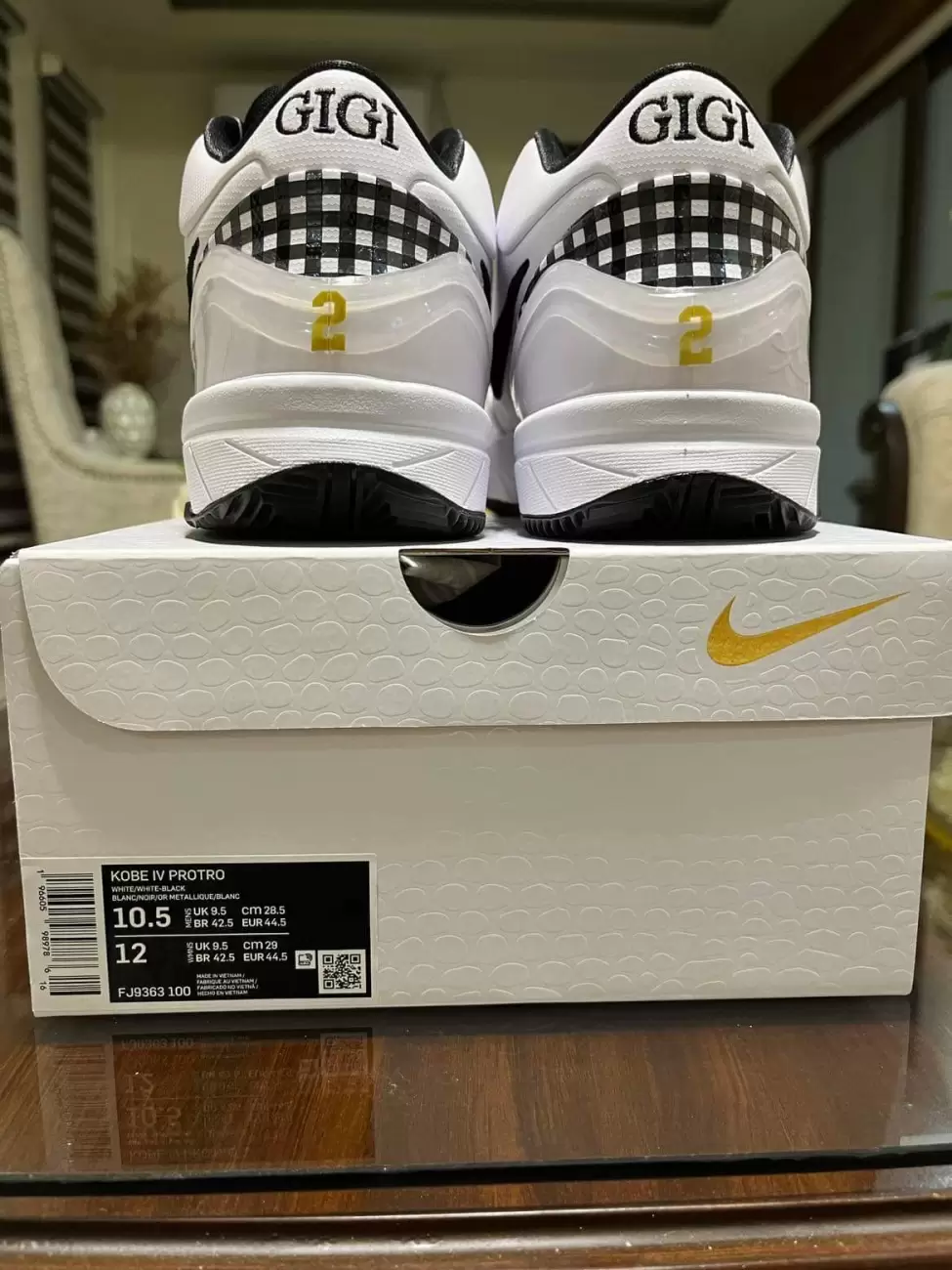 Nike kobe 4 blanche new arrivals