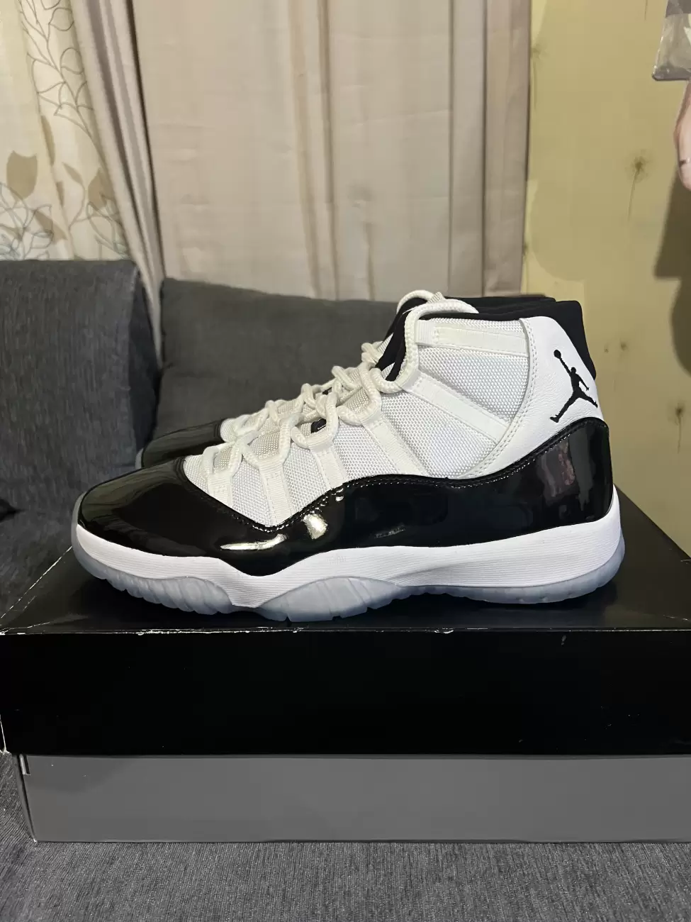 Jordan 11 concord 2018 size 9 hotsell