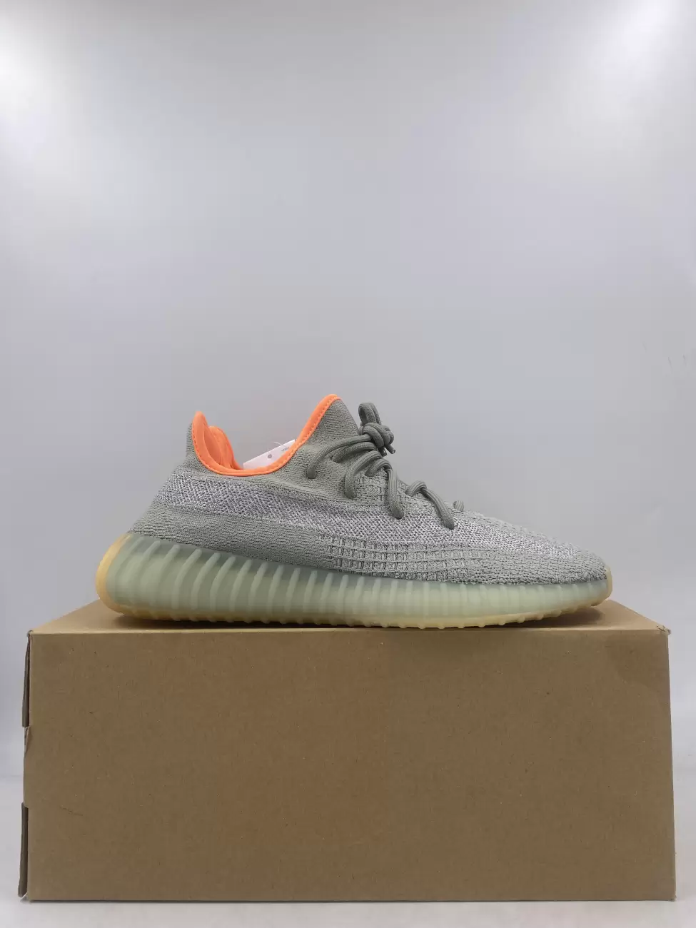 Yeezy arcobaleno cheap adidas