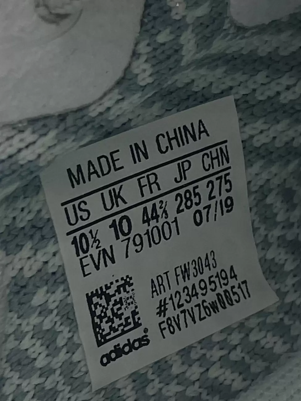 Adidas yeezy qr code white sales