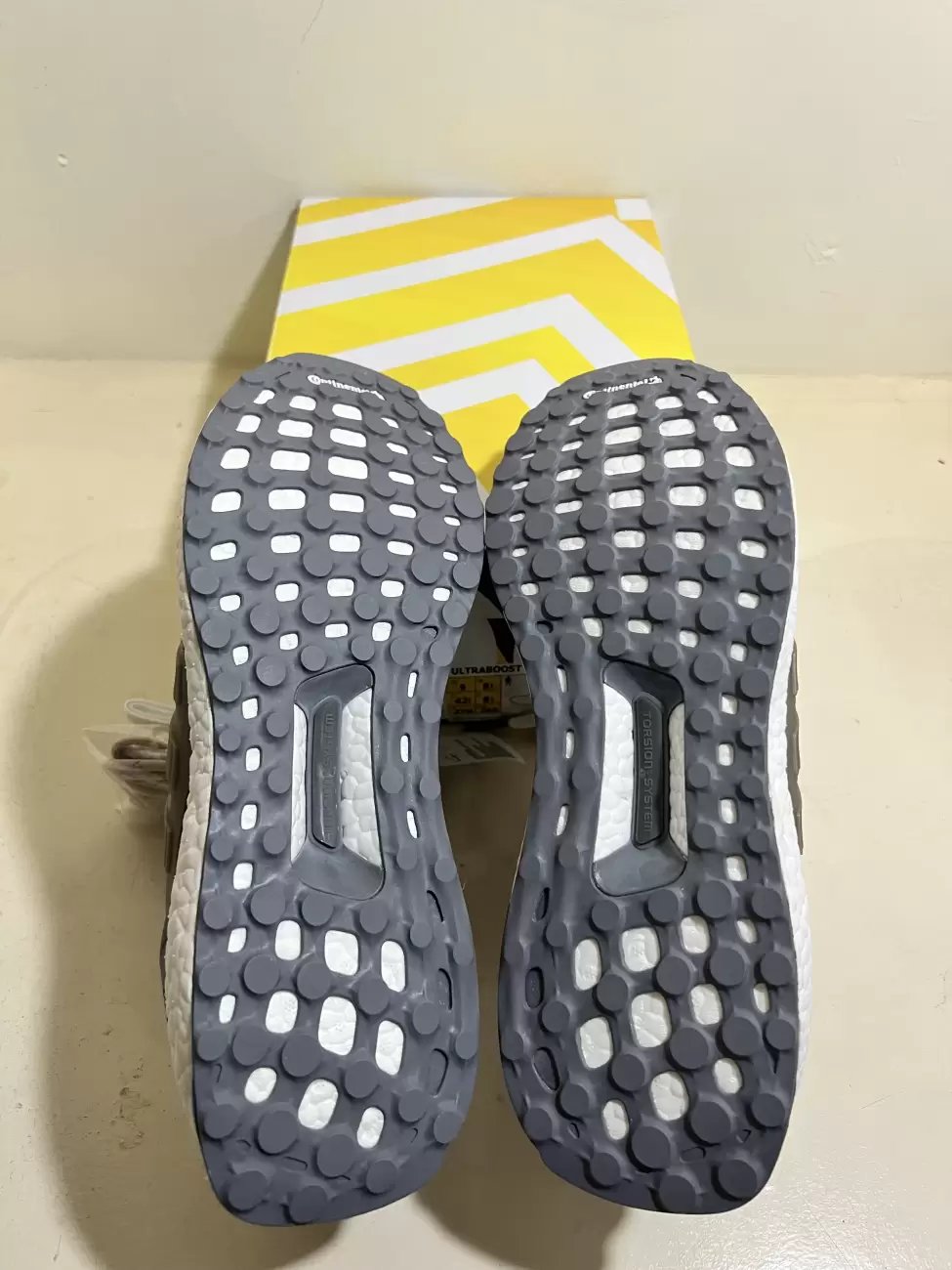 Adidas ultra boost shop continental sole