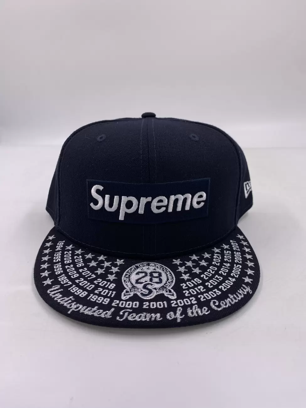 売上安い Supreme Undisputed Box Logo New Era - 帽子