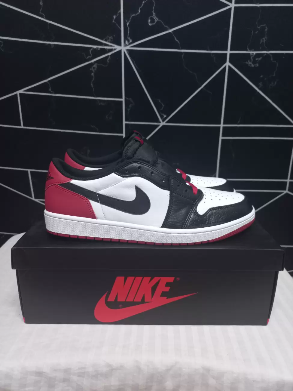 jordan black toe 2018