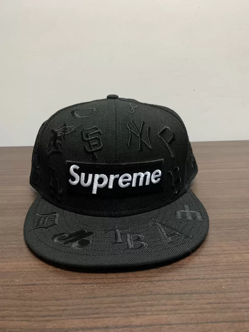 Supreme MLB New Era