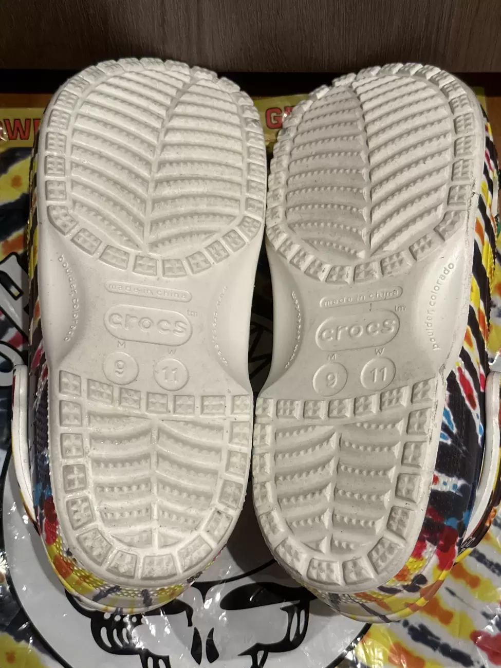 China market online crocs