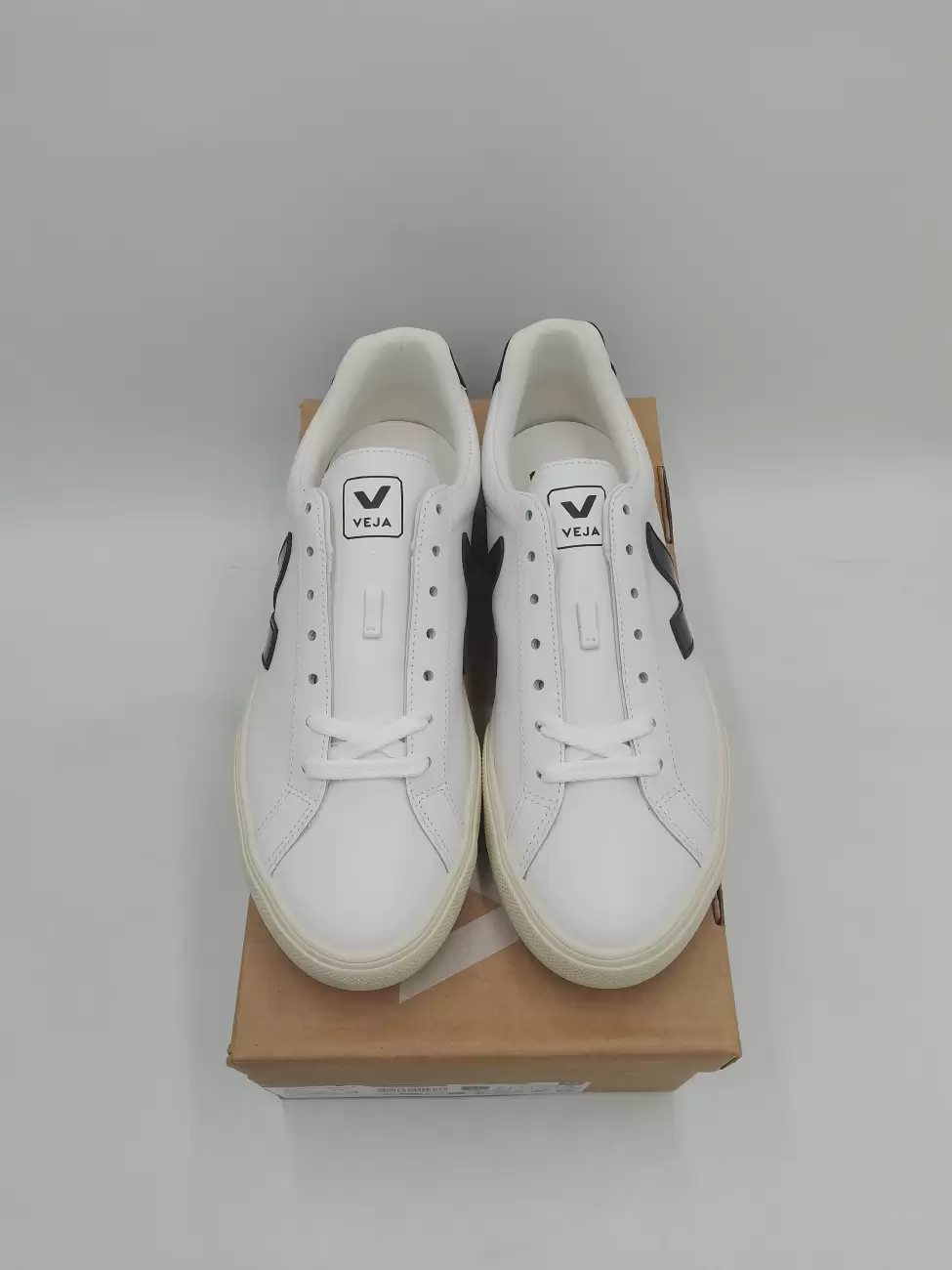 Veja esplar white on sale 39