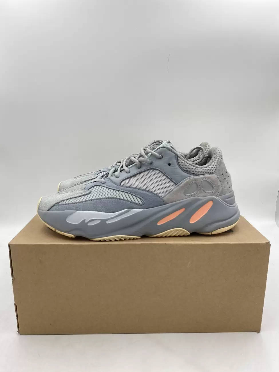 Yeezy 700 store inertia size chart