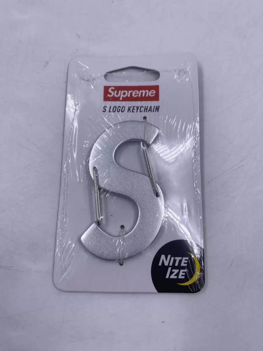 Supreme S LOGO Night Ize Keychain Silver | AfterMarket