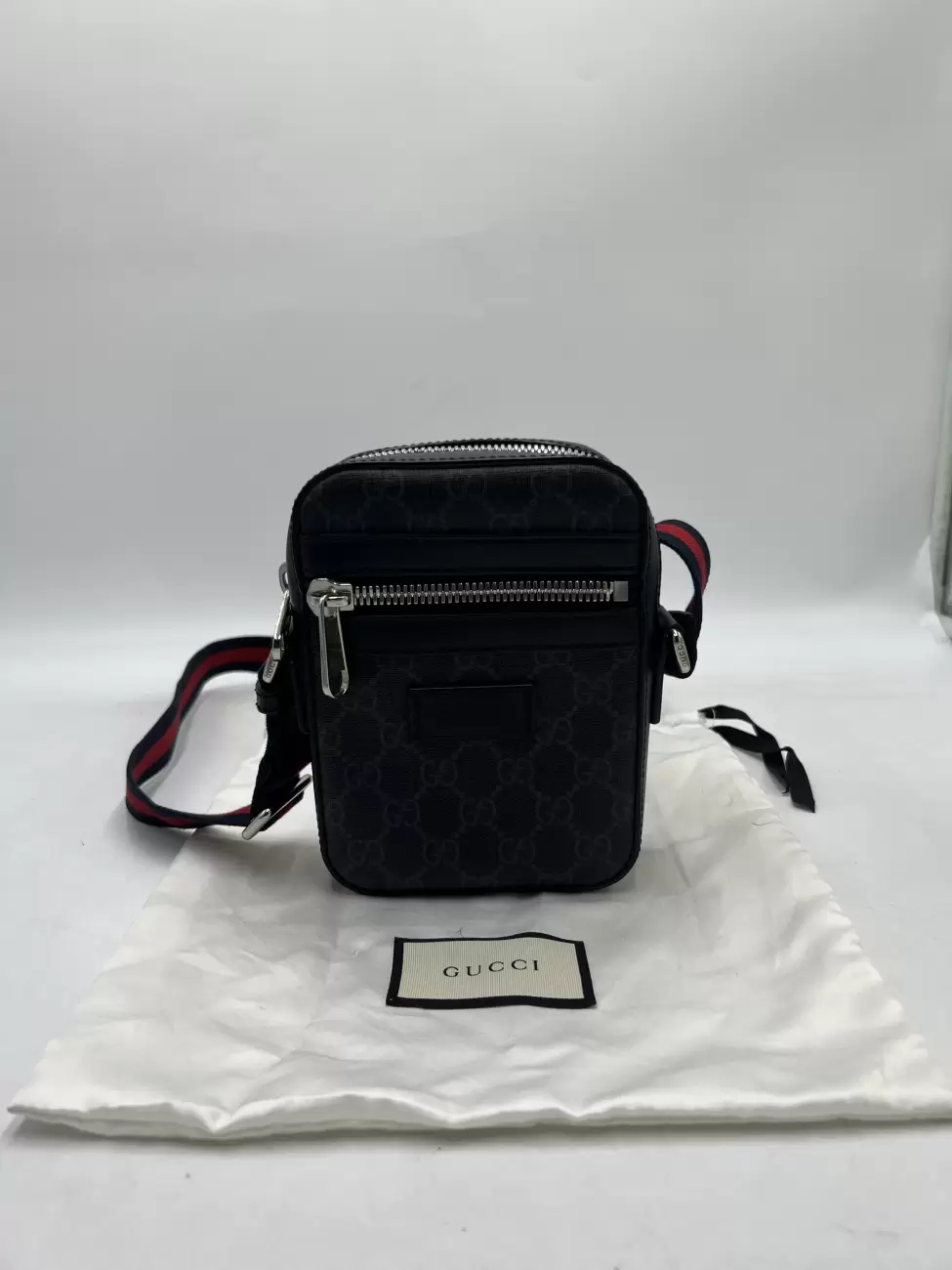 Gucci Supreme GG Sling Bag | AfterMarket