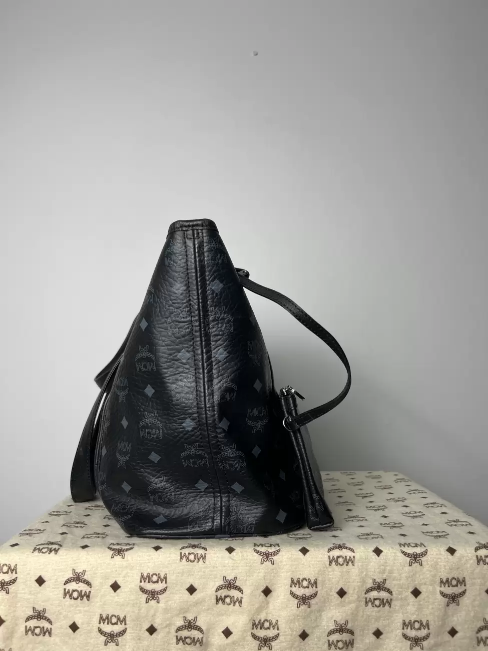 MCM Anya Black Leather Tote Bag AfterMarket