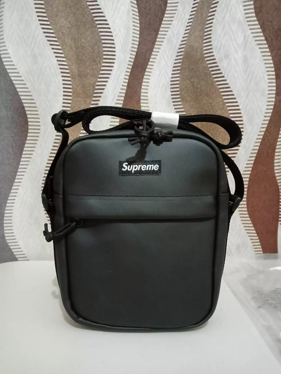 カラーBlackSupreme Leather Shoulder Bag
