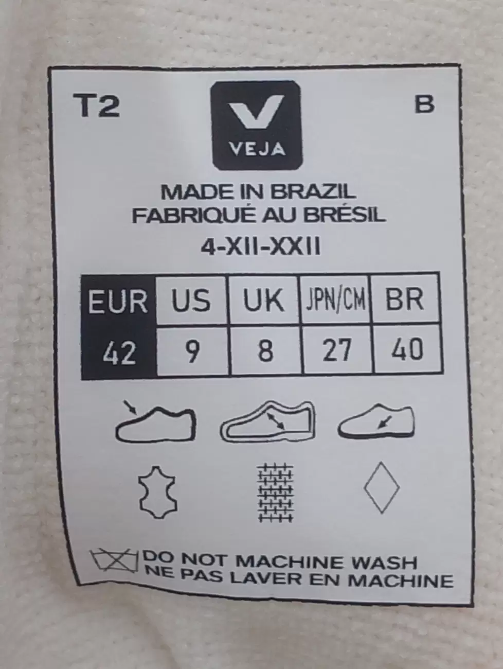Veja size clearance 42