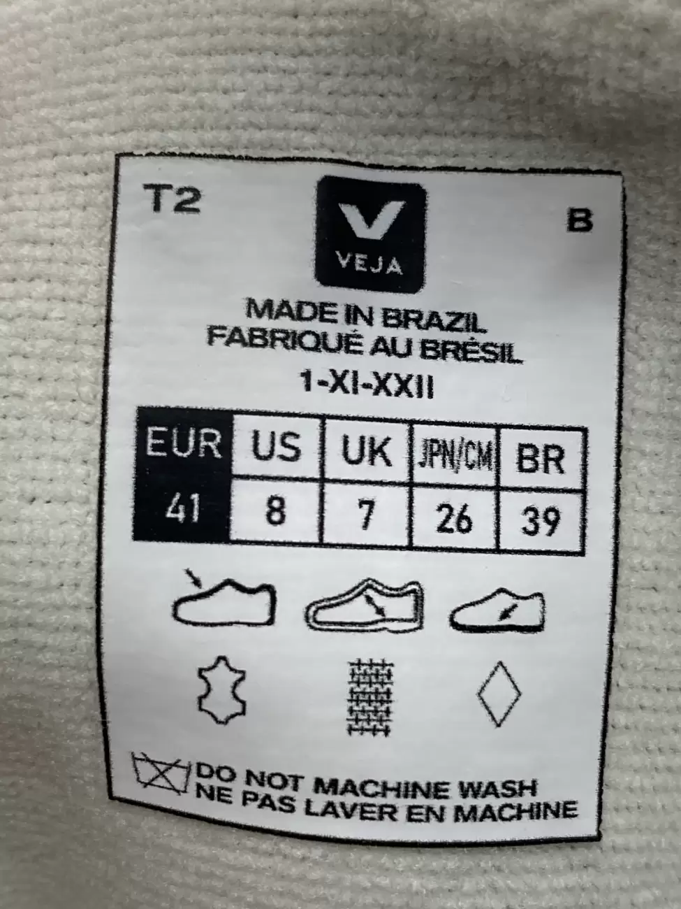 Veja outlet size 13
