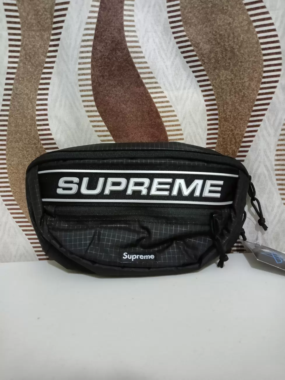 Supreme fw18 black waist on sale bag