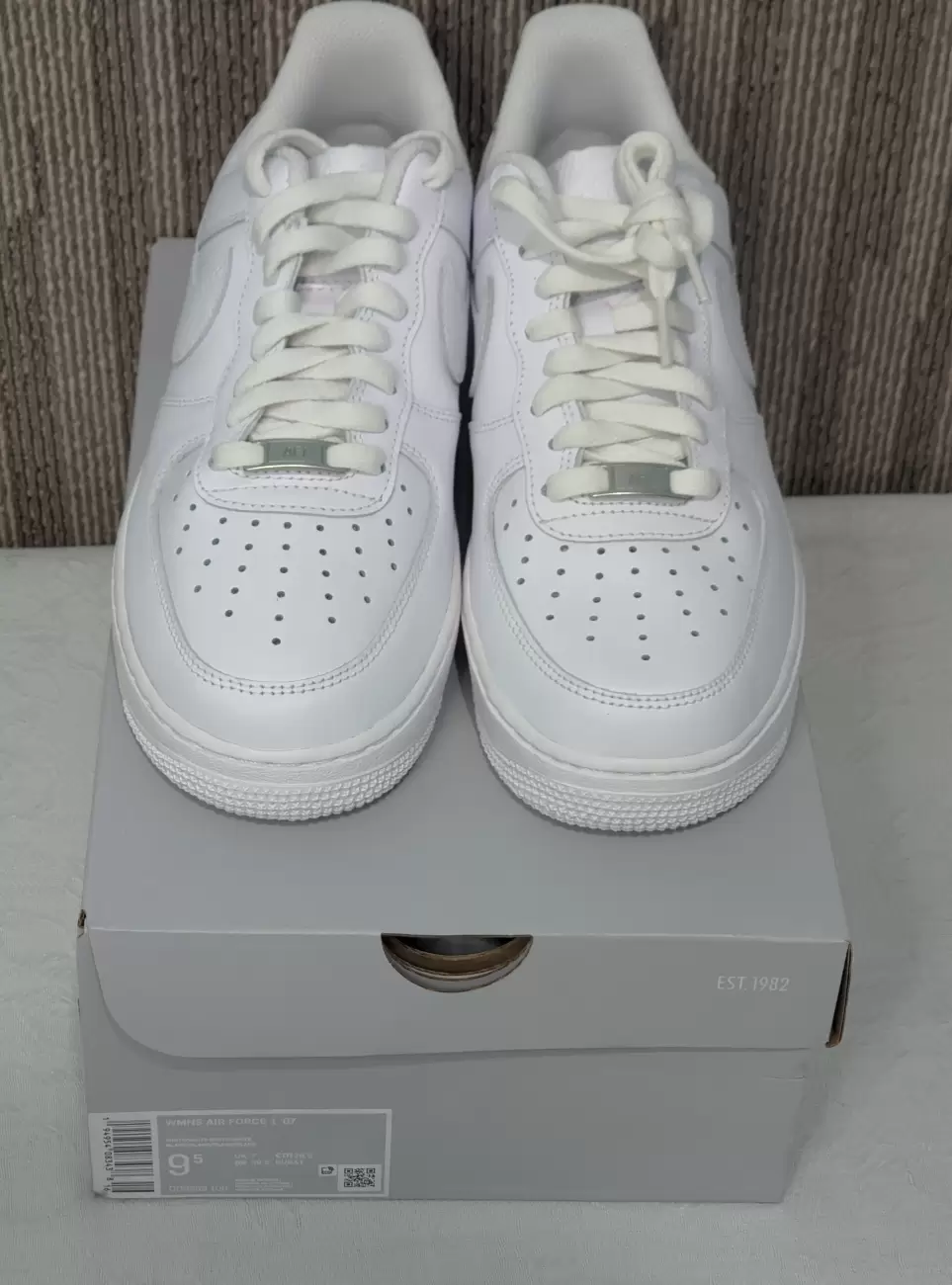 White air force hot sale 1 size 7.5