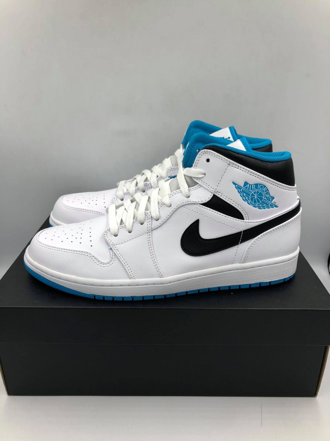 aj1 laser blue