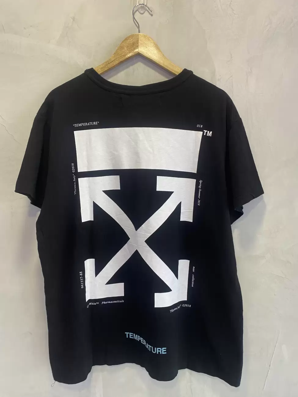 Off white manila tee best sale