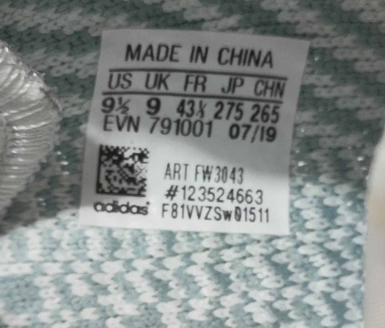 Yeezy 350v2 sizing on sale