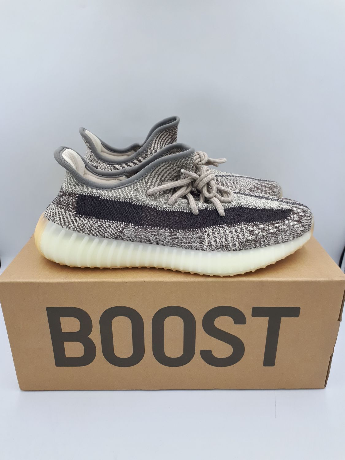 adidas yeezy boost 350 v2 zyon price