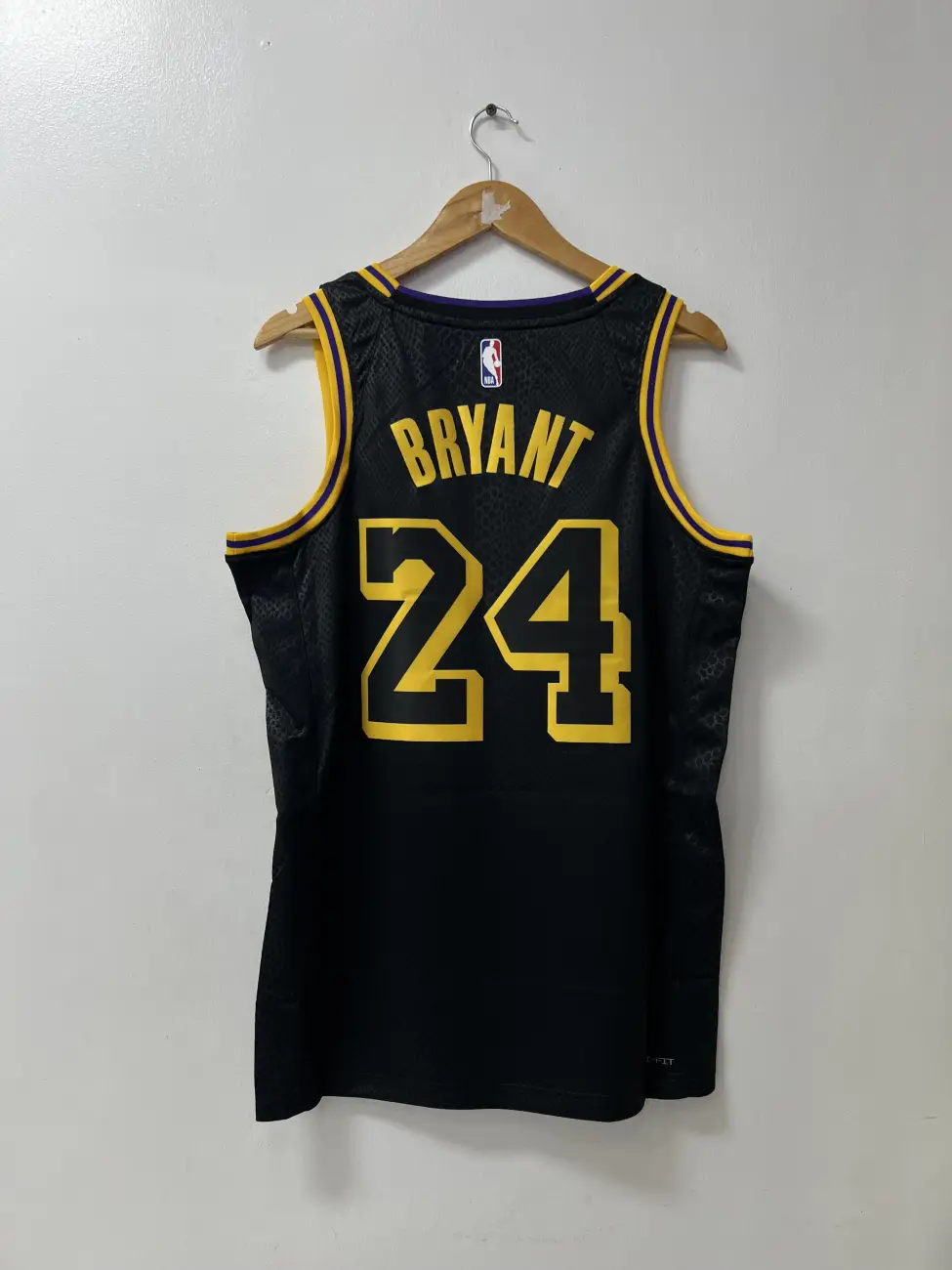 Nike Kobe Mamba Mentality Los Angeles Lakers City Edition