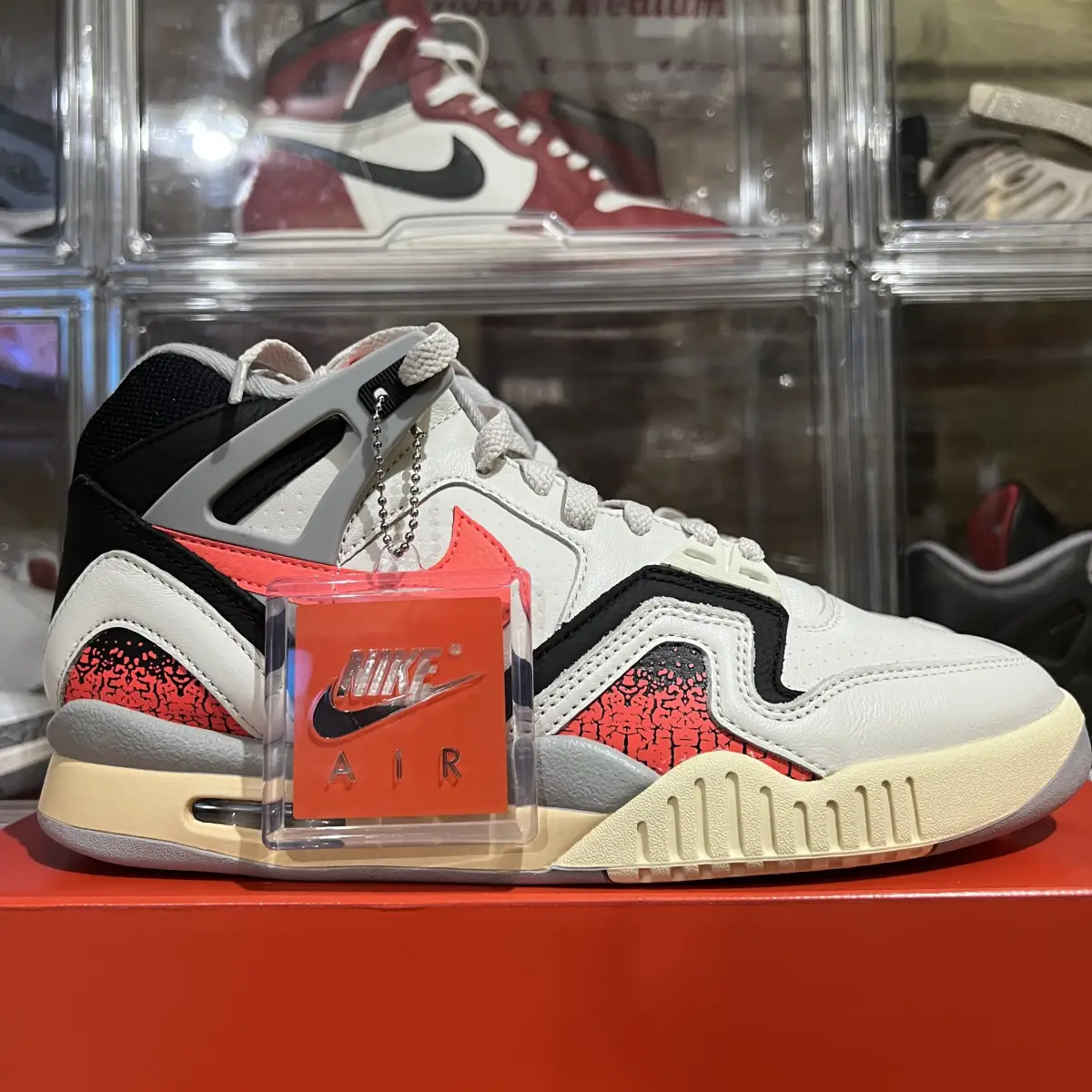 Nike air tech hot lava best sale