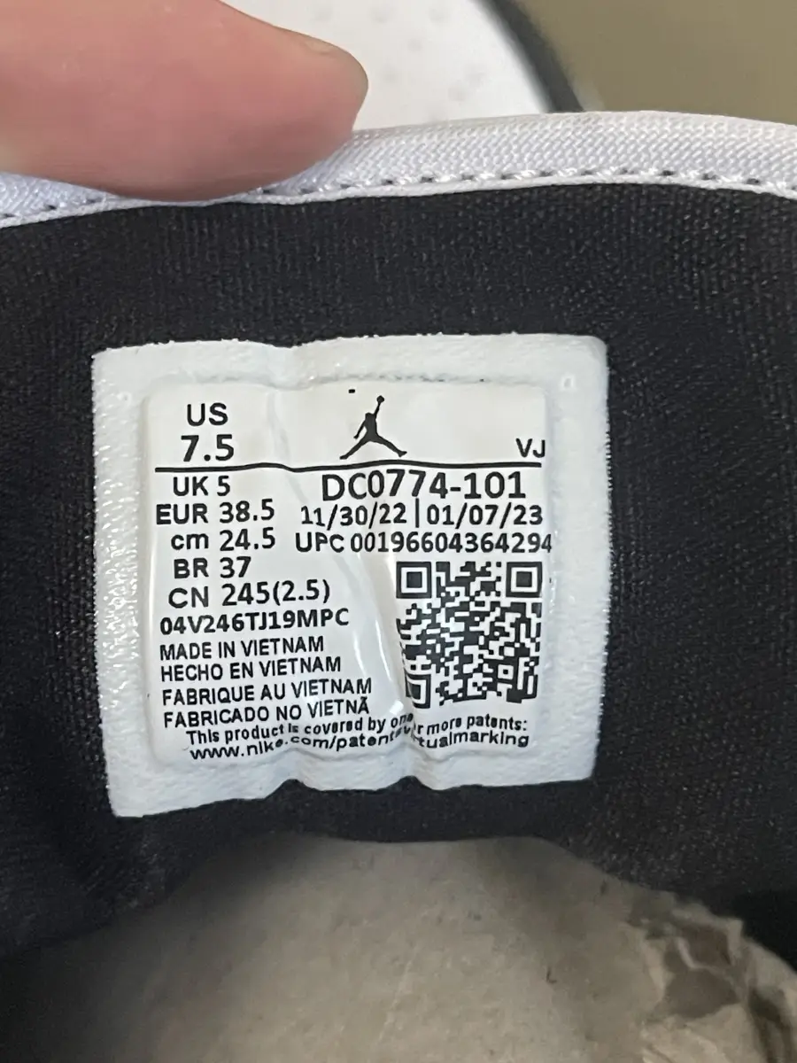 確認ページ☆ Jordan 1 Low Panda (2023) (Womens) | AfterMarket
